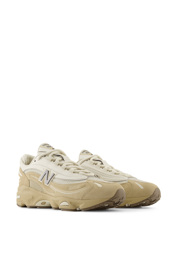 לצפייה במוצר CROCS ECHO CLOG IN OFF WHITE